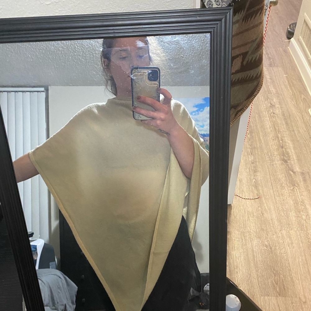 100% Cashmere Shawl - Picture 3 of 8